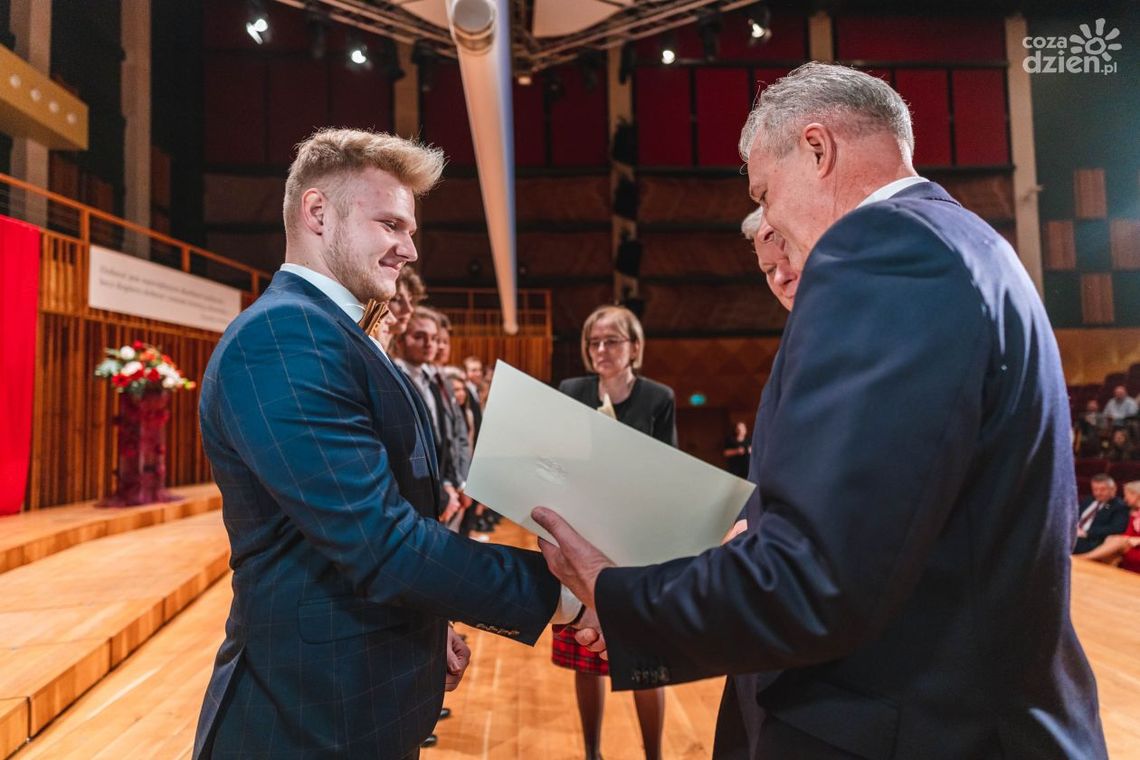 Stypendia prezesa rady ministrów rozdane Stypendia prezesa rady ministrów rozdane