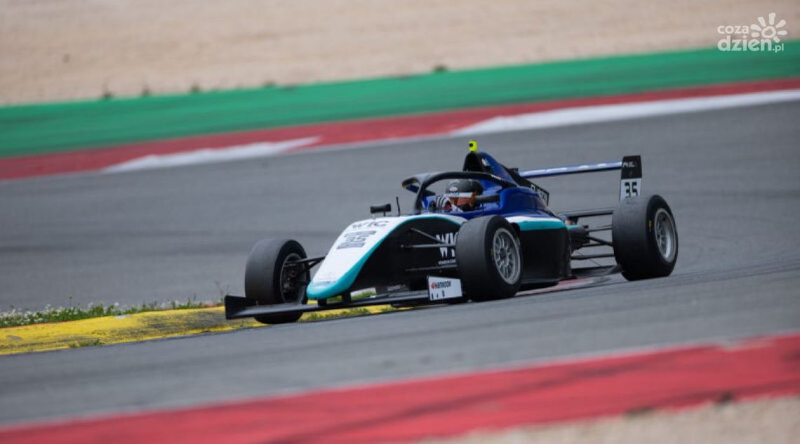 Sukces radomianina w Formule 4! 16-letni rajdowiec zdobył swoje pierwsze punkty