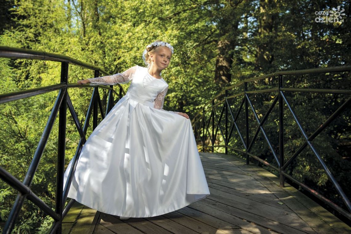 Sukienki komunijne dla grup online – nowy trend w dobie post-pandemicznej Sukienki komunijne dla grup online – nowy trend w dobie post-pandemicznej