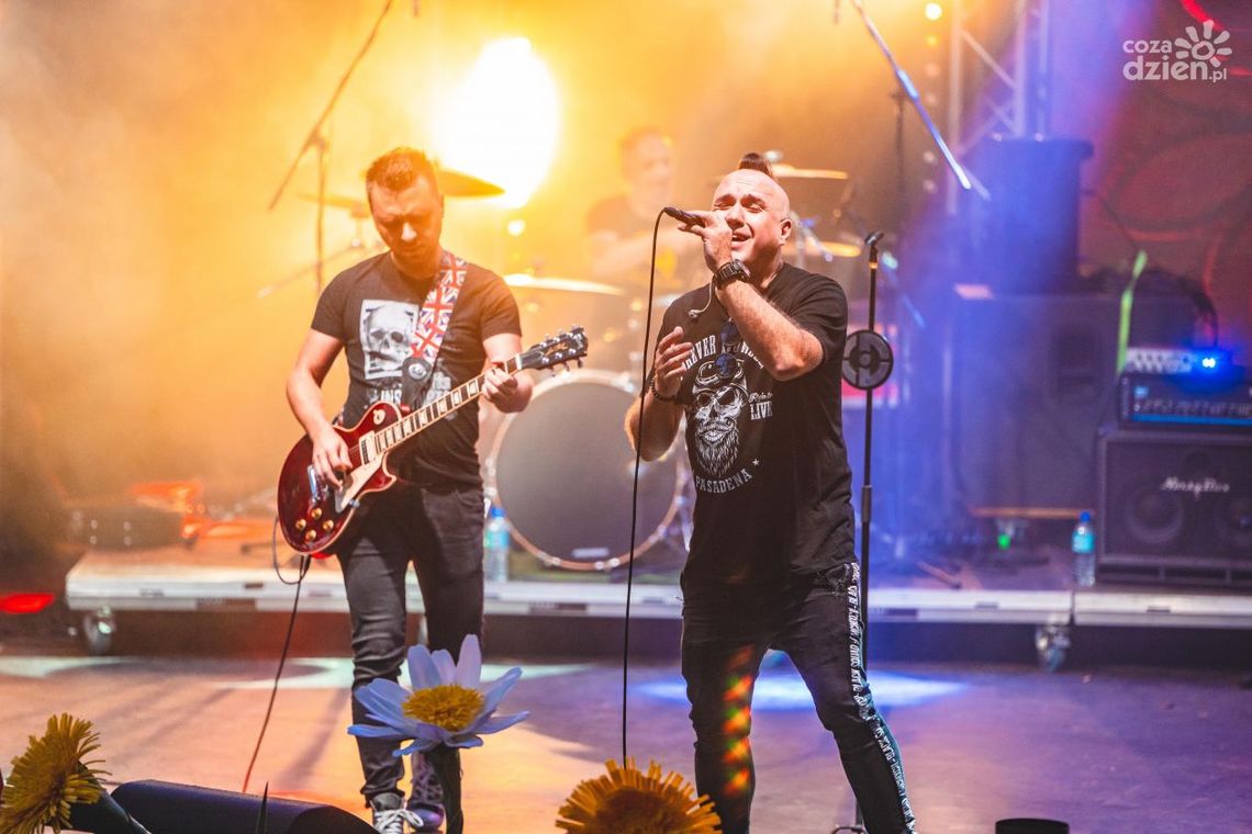 "Świat jaki znam" - nowy singiel Szymona Wydry i Carpe Diem zapowiedzią płyty na 30-lecie zespołu