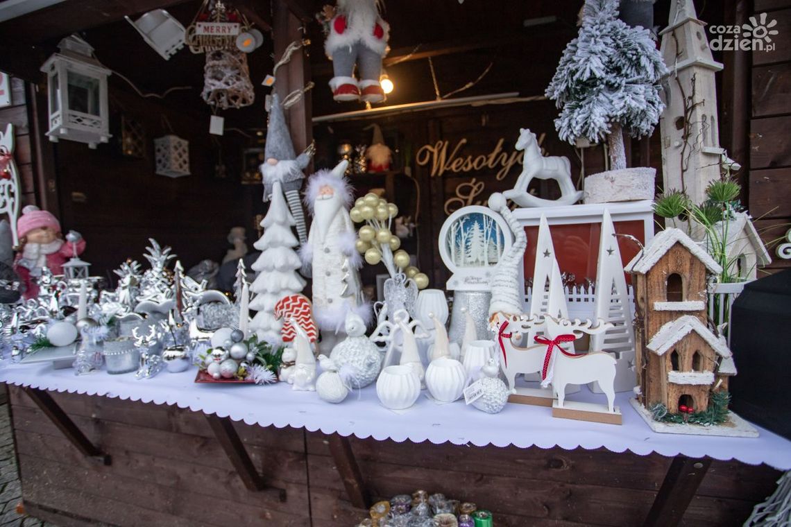Świąteczny jarmark na pl. Jagiellońskim. Karpati gwiazdą Świąteczny jarmark na pl. Jagiellońskim. Karpati gwiazdą