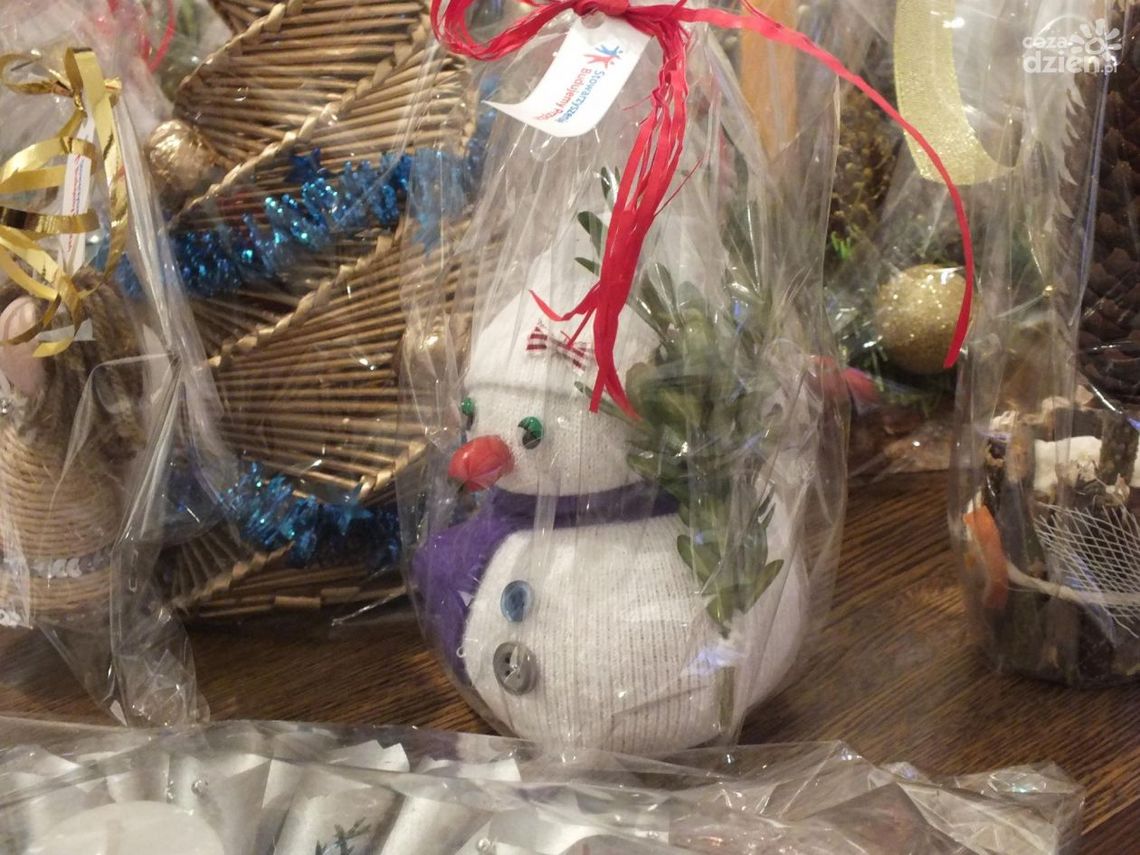 Świąteczny Kiermasz w UM Świąteczny Kiermasz w UM