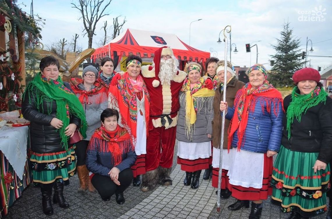 Świąteczny klimat na skaryszewskim rynku