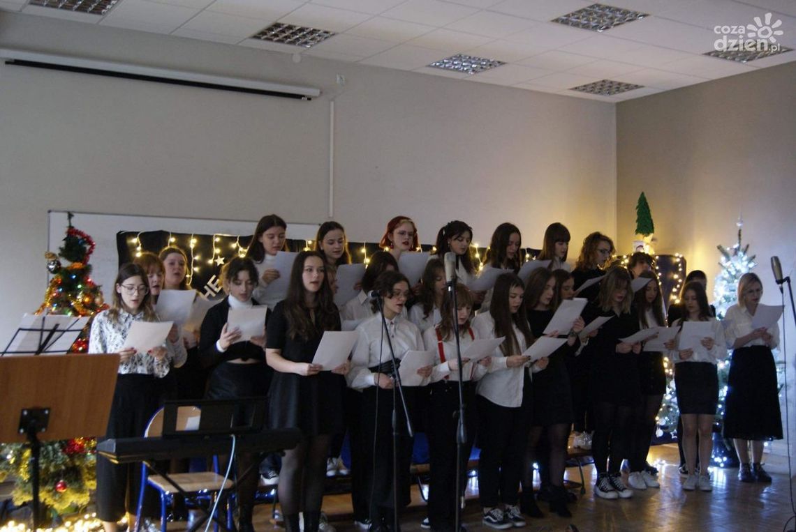 Świąteczny koncert w III LO w Radomiu