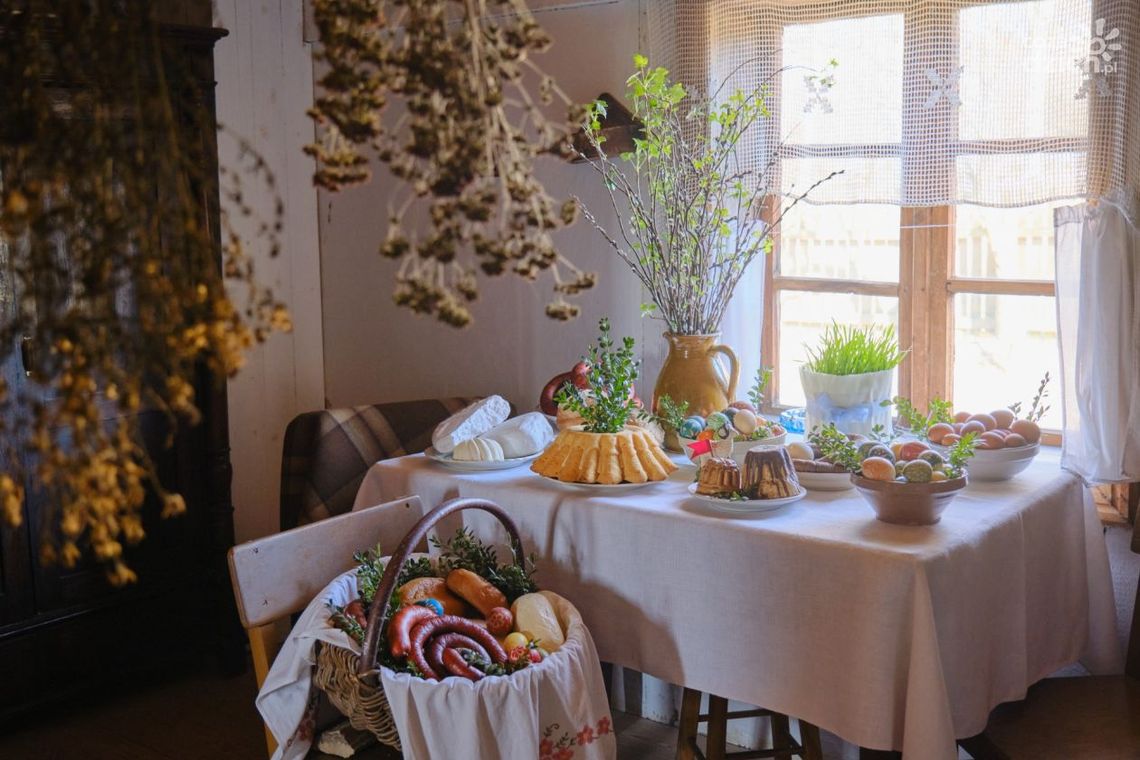 Święta wielkanocne i wiosenne zwyczaje Święta wielkanocne i wiosenne zwyczaje