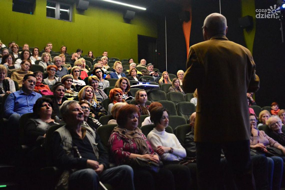 Świetny film w w kinie w Elektrowni. Zobacz "Louis Nad Morzem". Świetny film w w kinie w Elektrowni. Zobacz "Louis Nad Morzem".