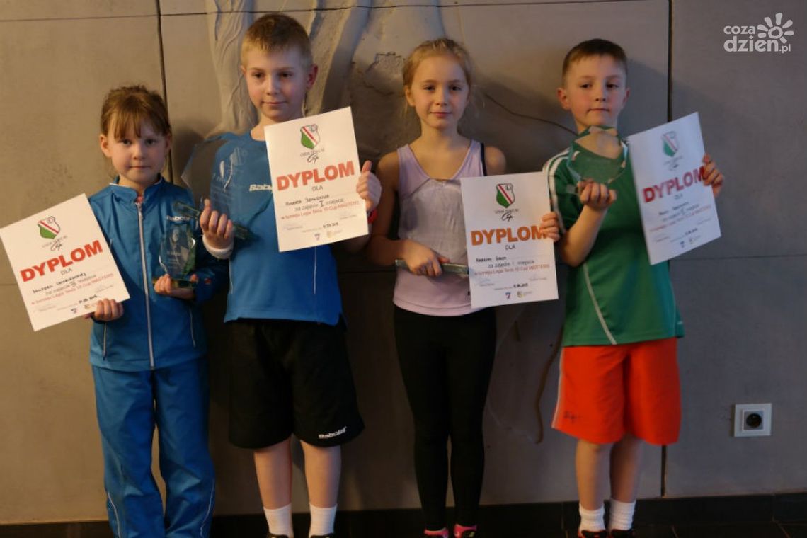 Świetny występ młodych radomskich tenisistów Świetny występ młodych radomskich tenisistów