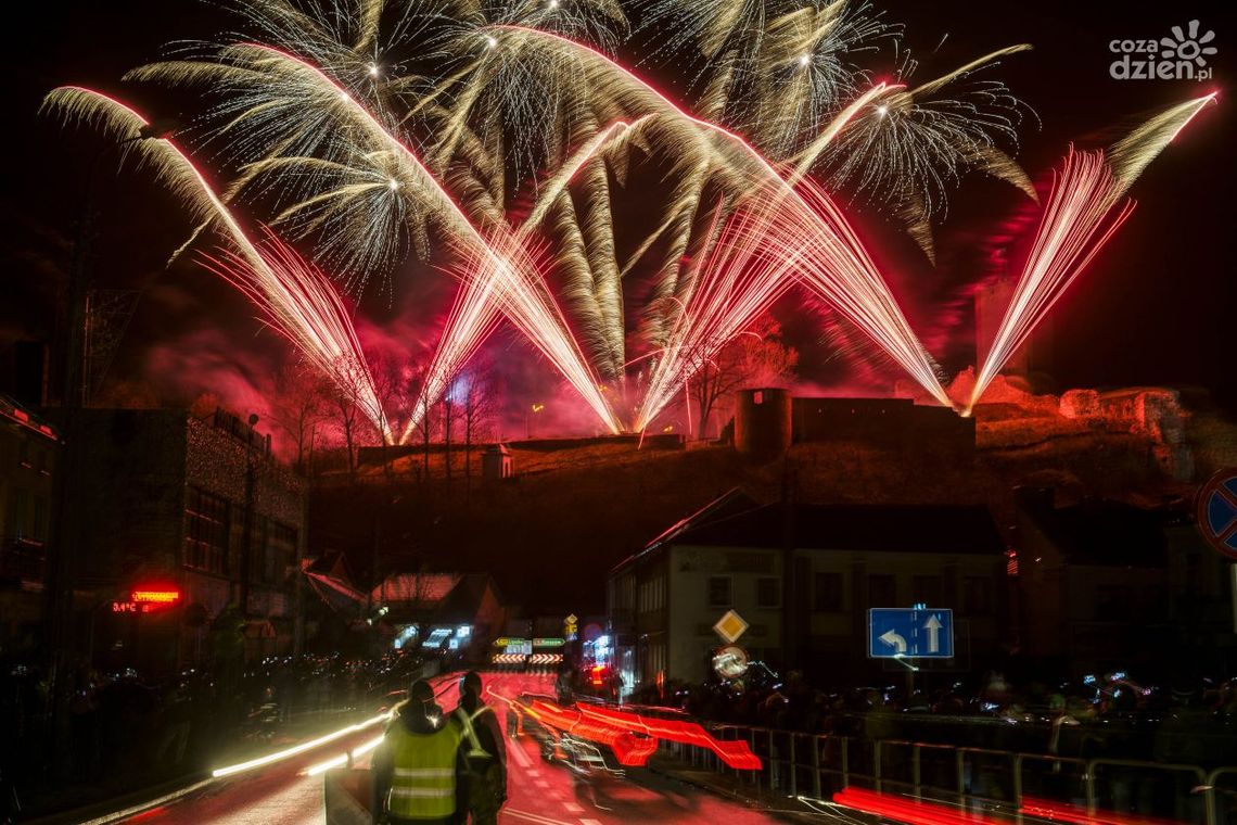 Sylwester 2020 on-line. A jak to wyglądało w ubiegłym roku? Sylwester 2020 on-line. A jak to wyglądało w ubiegłym roku?