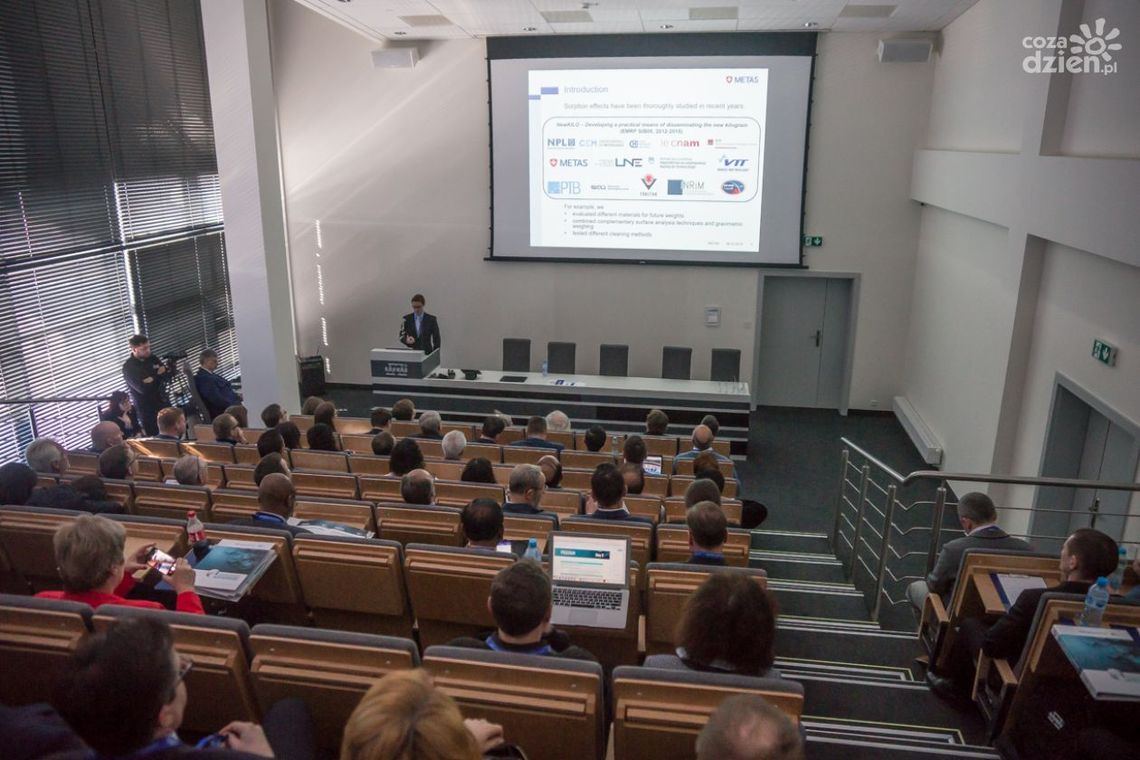 Sympozjum metrologiczne odbyło się w Radomiu Sympozjum metrologiczne odbyło się w Radomiu