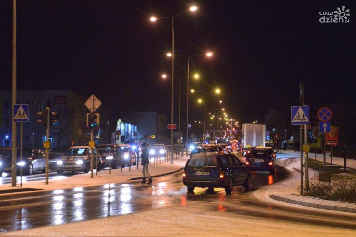 Sypnął grad i sparaliżował ruch Sypnął grad i sparaliżował ruch