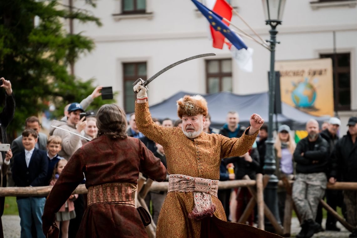 Szable w dłoń! Piknik historyczny z okazji rocznicy uchwalenia konstytucji Nihil novi