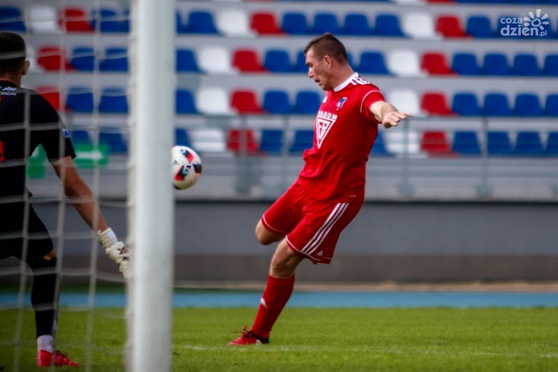 Szalona końcówka! Broń pokonała Polonię