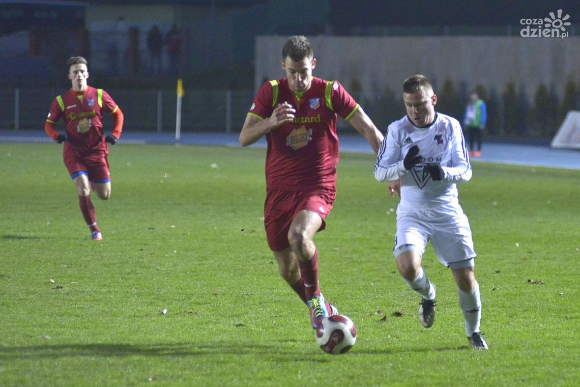 Szalony mecz Broni na wodzie i komplet punktów