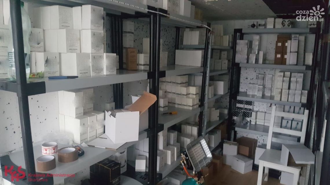 Sześć osób zatrzymanych za podróbki