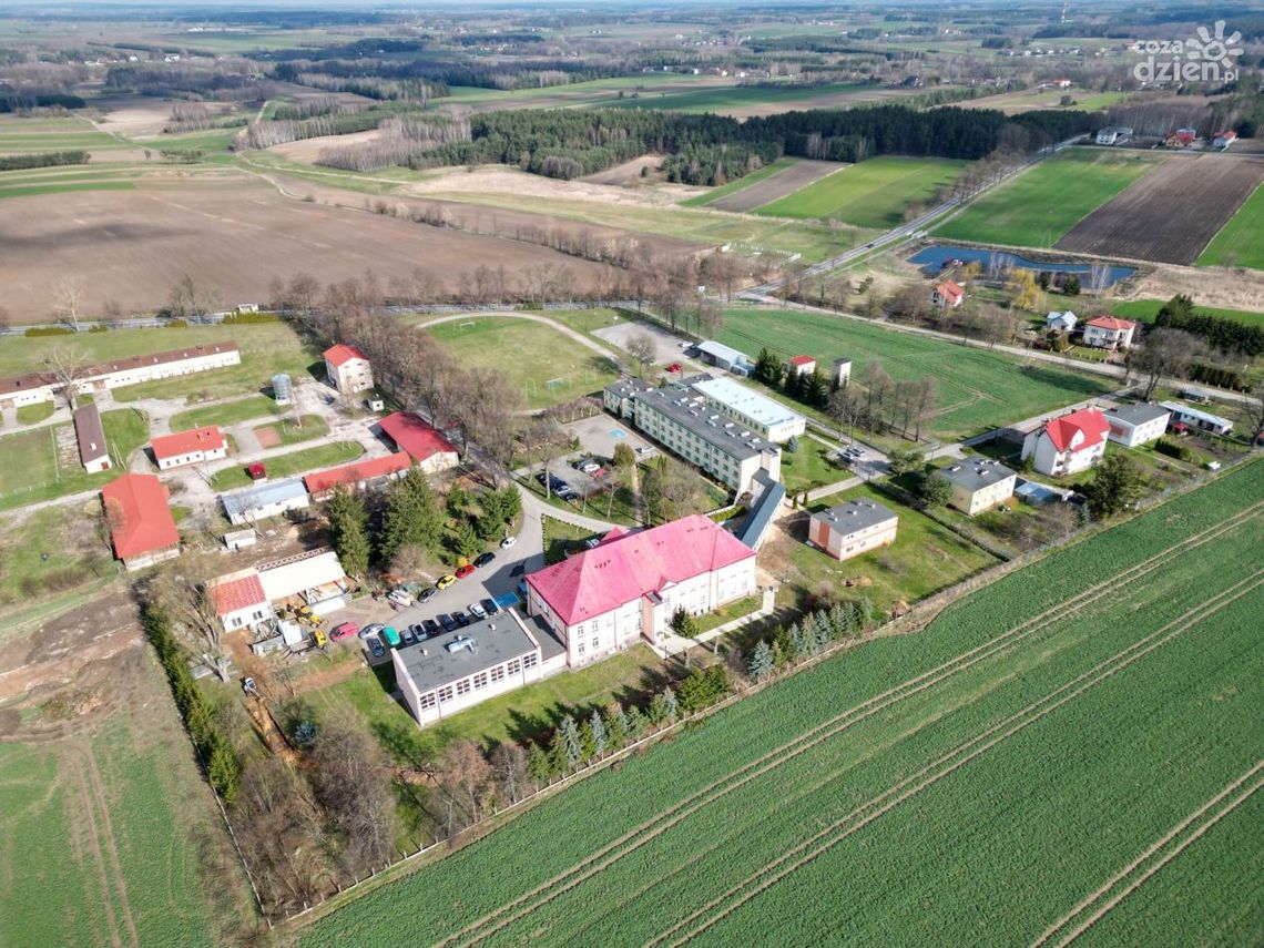 Szkoła w Chwałowicach rośnie w oczach. Jak idą prace? Szkoła w Chwałowicach rośnie w oczach. Jak idą prace?