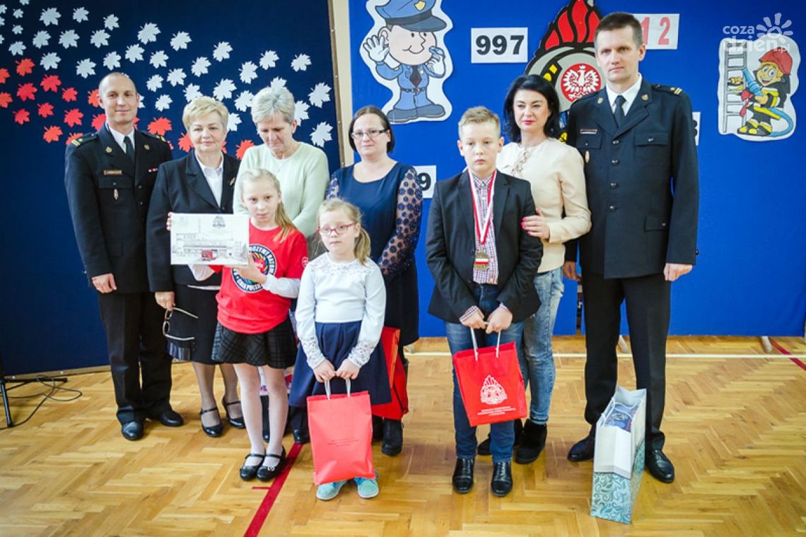 Szydłowiec. Bohaterska 10-latka nagrodzona 