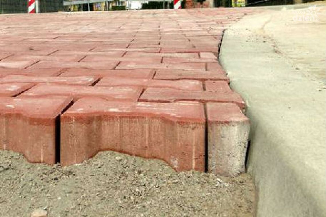 Szydłowiec. Nowy chodnik na osiedlu Wschód