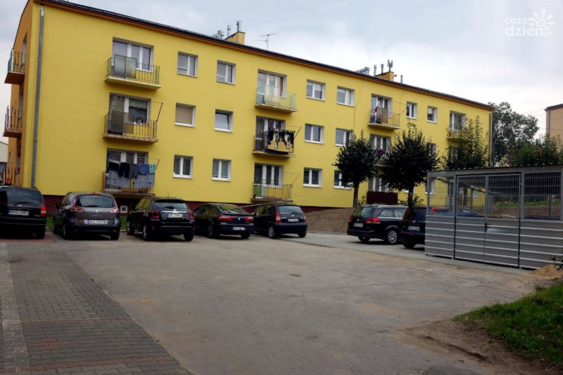 Szydłowiec. Parking przy ul.Ogrodowej gotowy