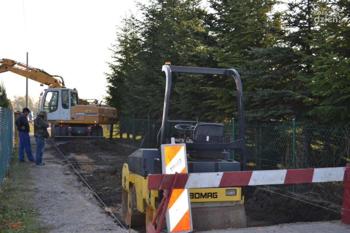Szydłowiec. Powstaje nowa nawierzchnia ul. Różanej Szydłowiec. Powstaje nowa nawierzchnia ul. Różanej