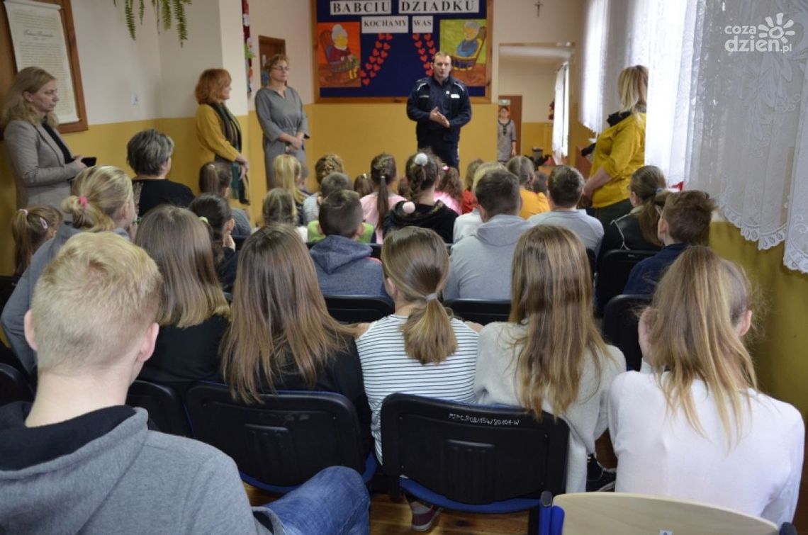 Szydłowiec. Profilaktyka przed feriami