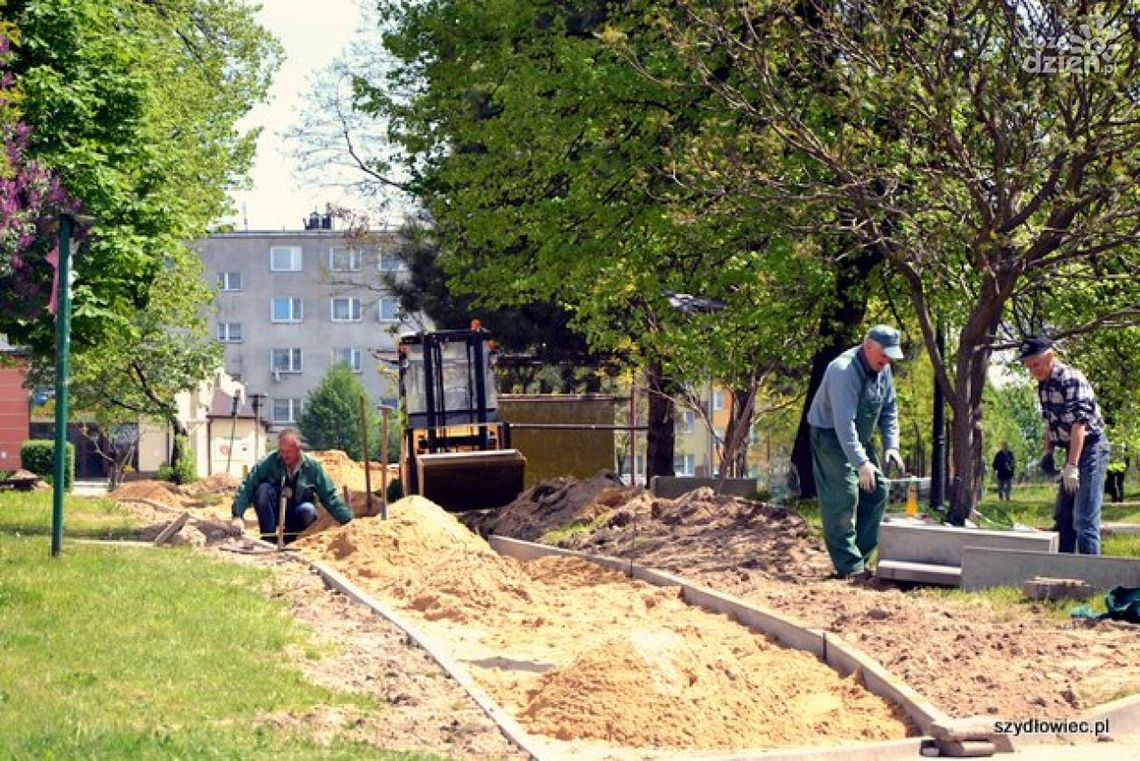 SZYDŁOWIEC. Remont chodnika na Staszica SZYDŁOWIEC. Remont chodnika na Staszica