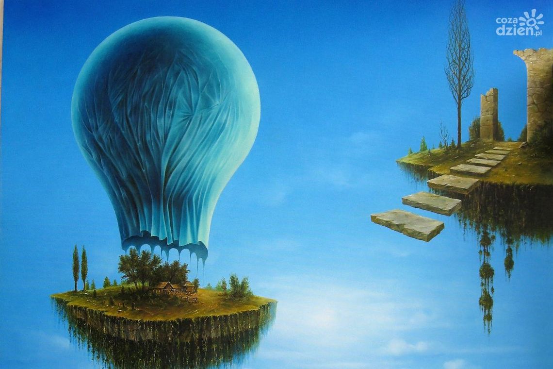 Szydłowiec. Surrealistyczna wystawa na zamku