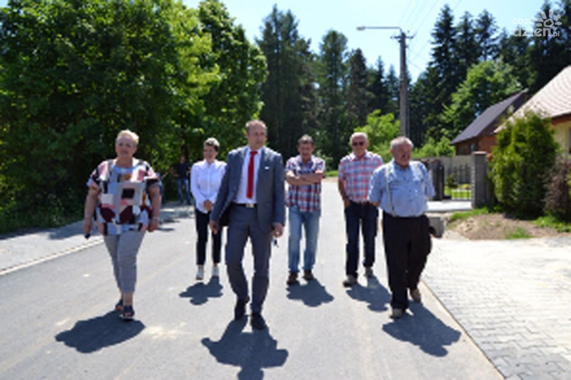 SZYDŁOWIEC. Ukończono przebudowę drogi SZYDŁOWIEC. Ukończono przebudowę drogi
