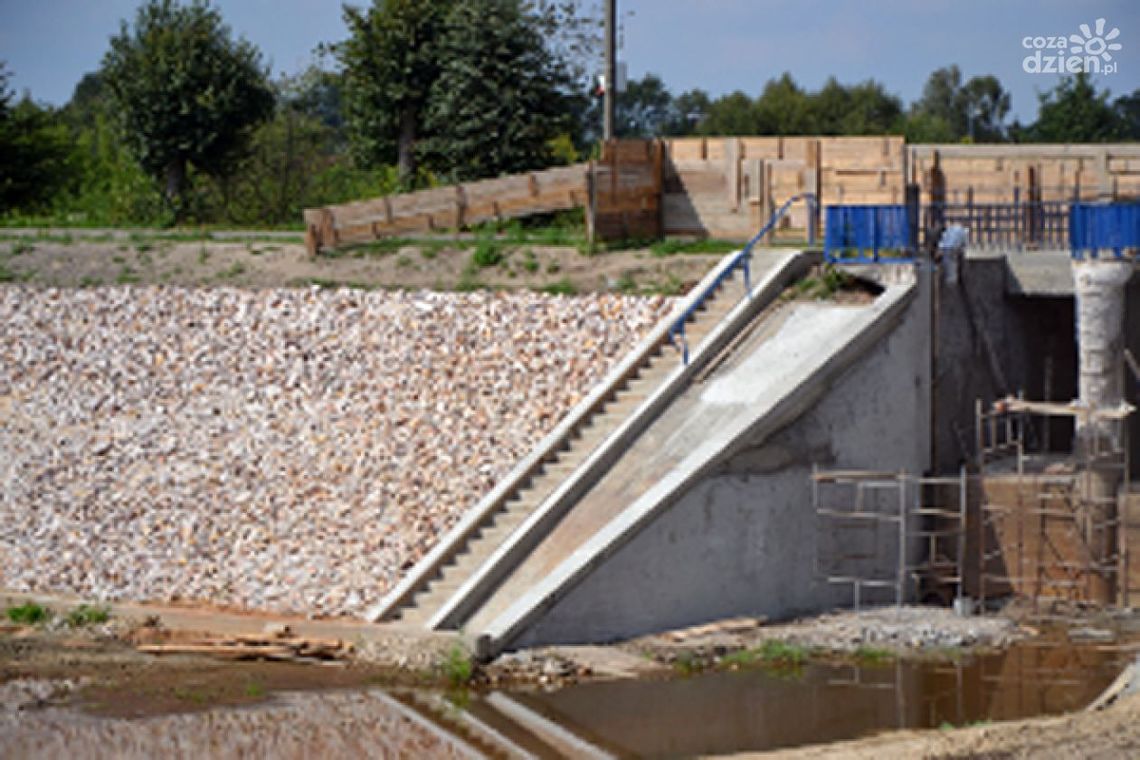 Szydłowiec. Zmodernizują jaz i zaporę ziemną