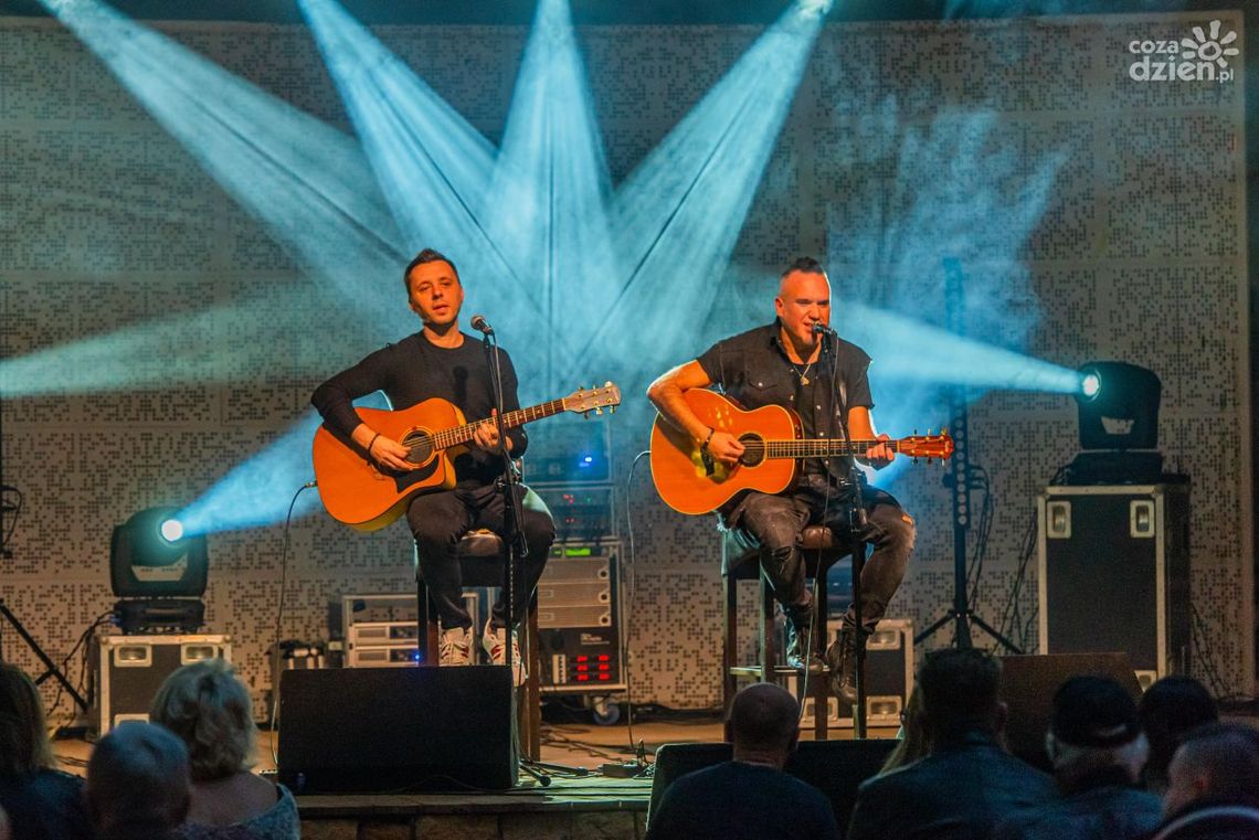 Szymon Wydra akustycznie Szymon Wydra akustycznie