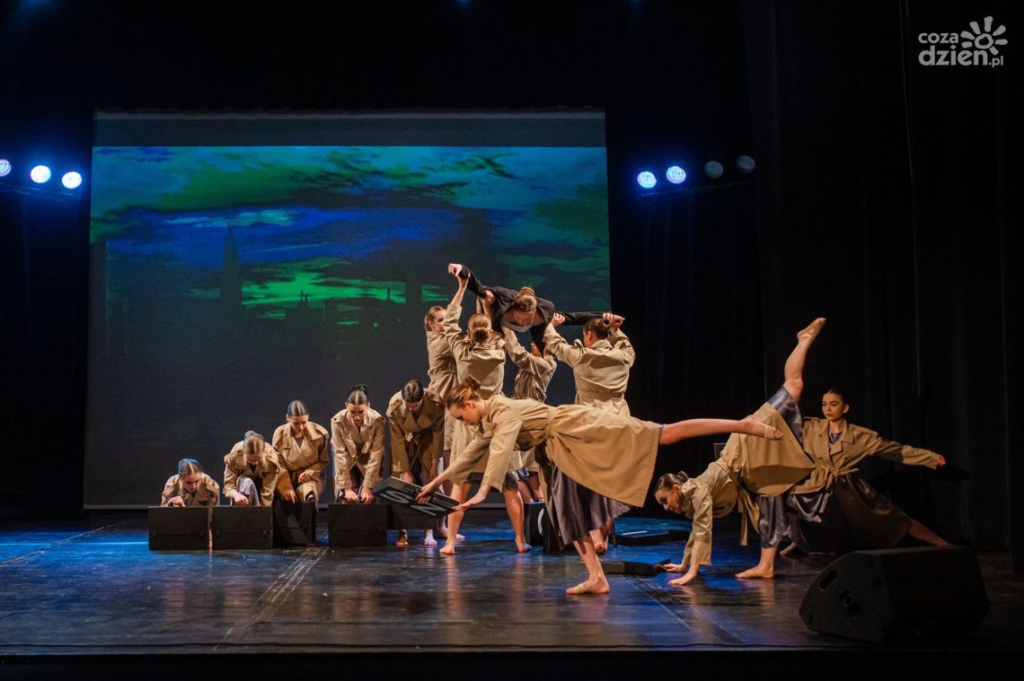 Talenty z Inspektoratu Tańca zaprezentowały się na scenie