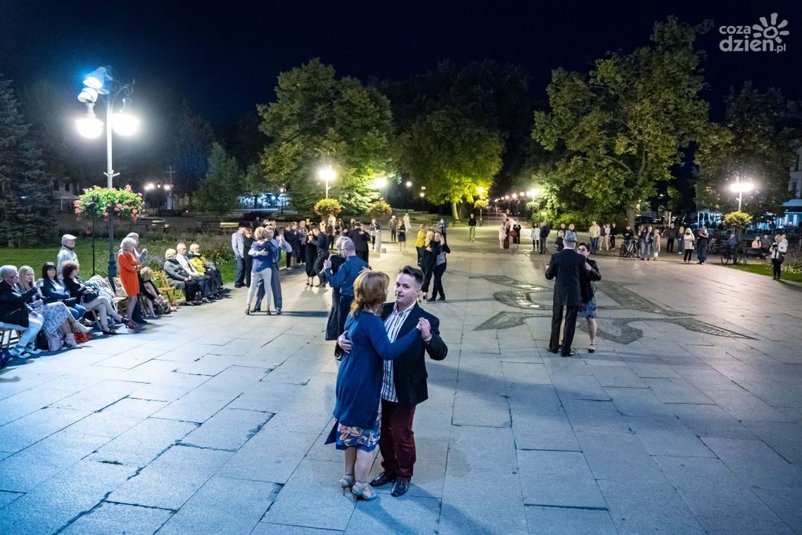 Tangowa dwudniuffka w Łaźni