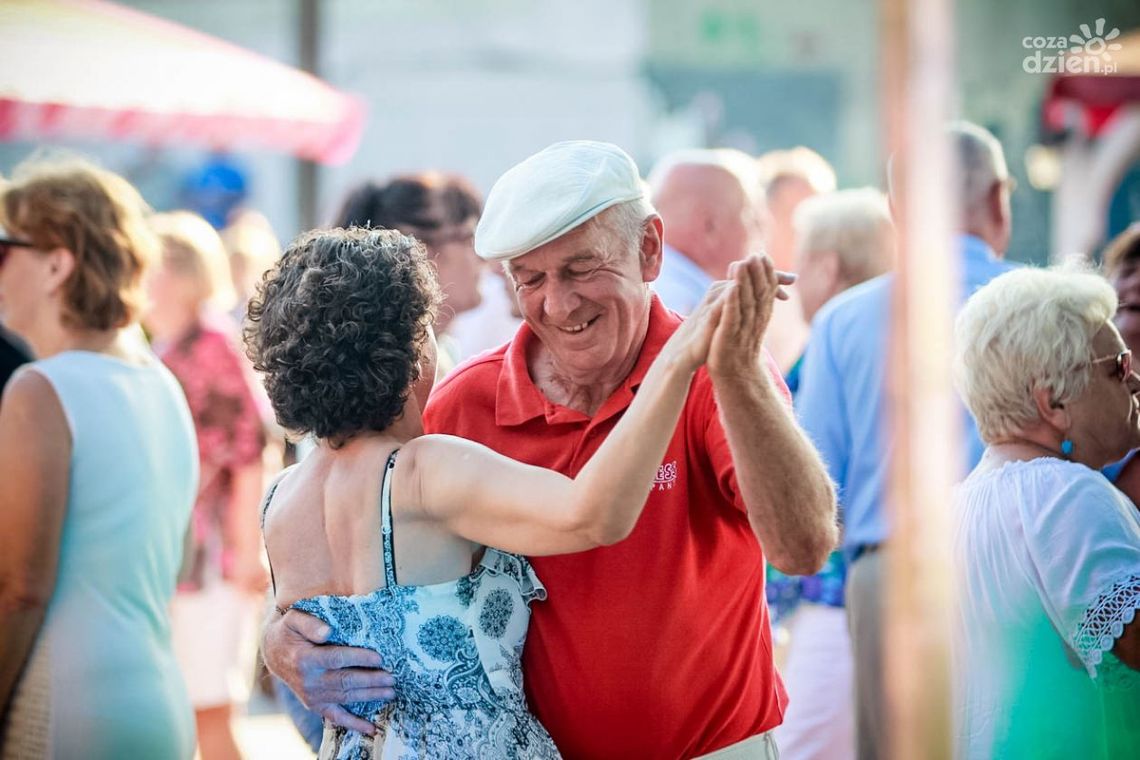 Taniec pod gwiazdami nad zalewem na Borkach