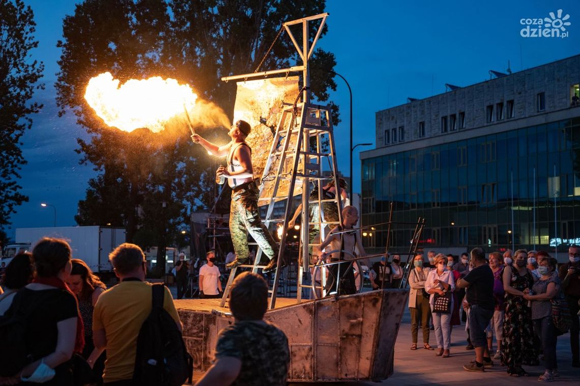 Teatr na ulicy, czyli „Ulica Teatralna”