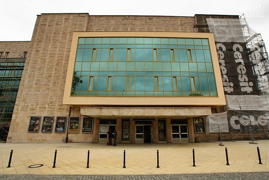 Teatr Powszechny zaprasza na "Pierwszą młodość"