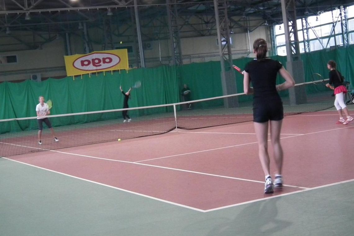 "Tenis 10"  na hali sportowej Aga