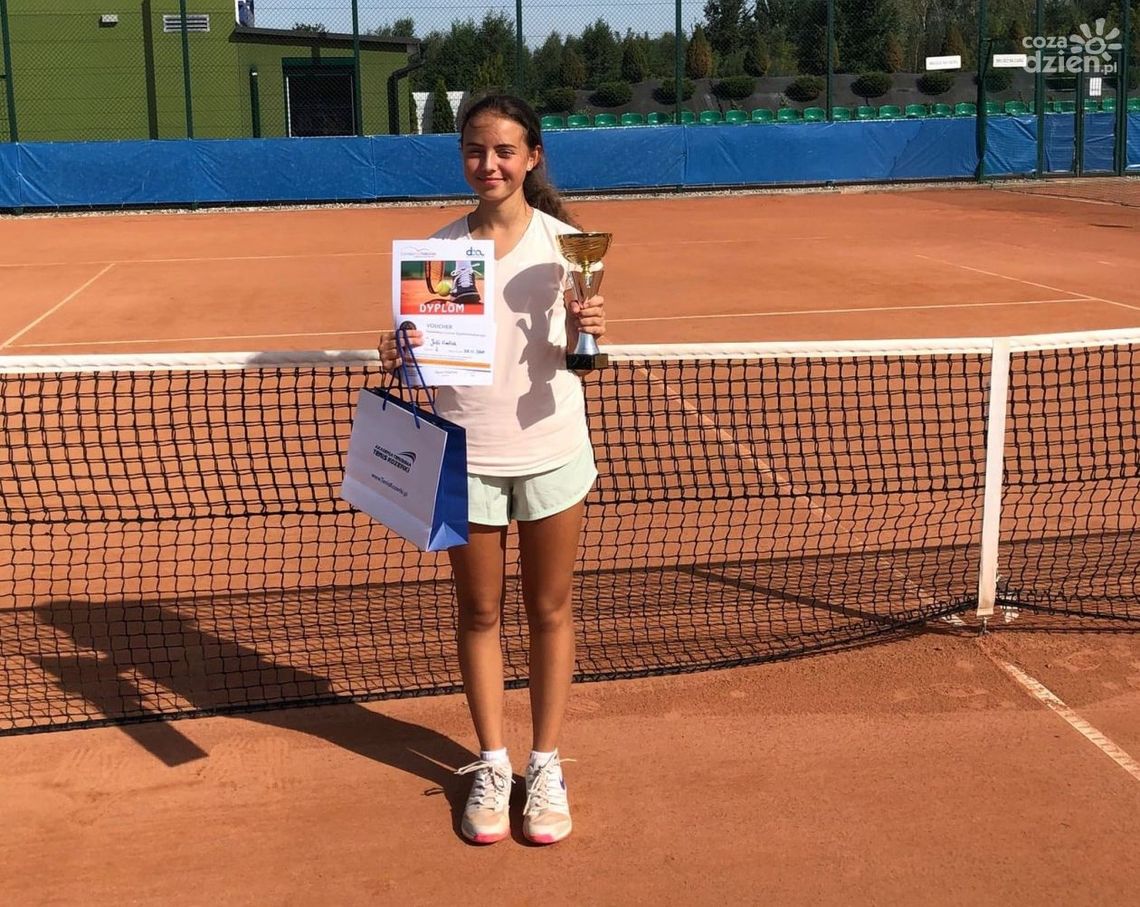 Tenisowy finał Julii Cieśluk w OTK kadetów w Grodzisku Mazowieckim