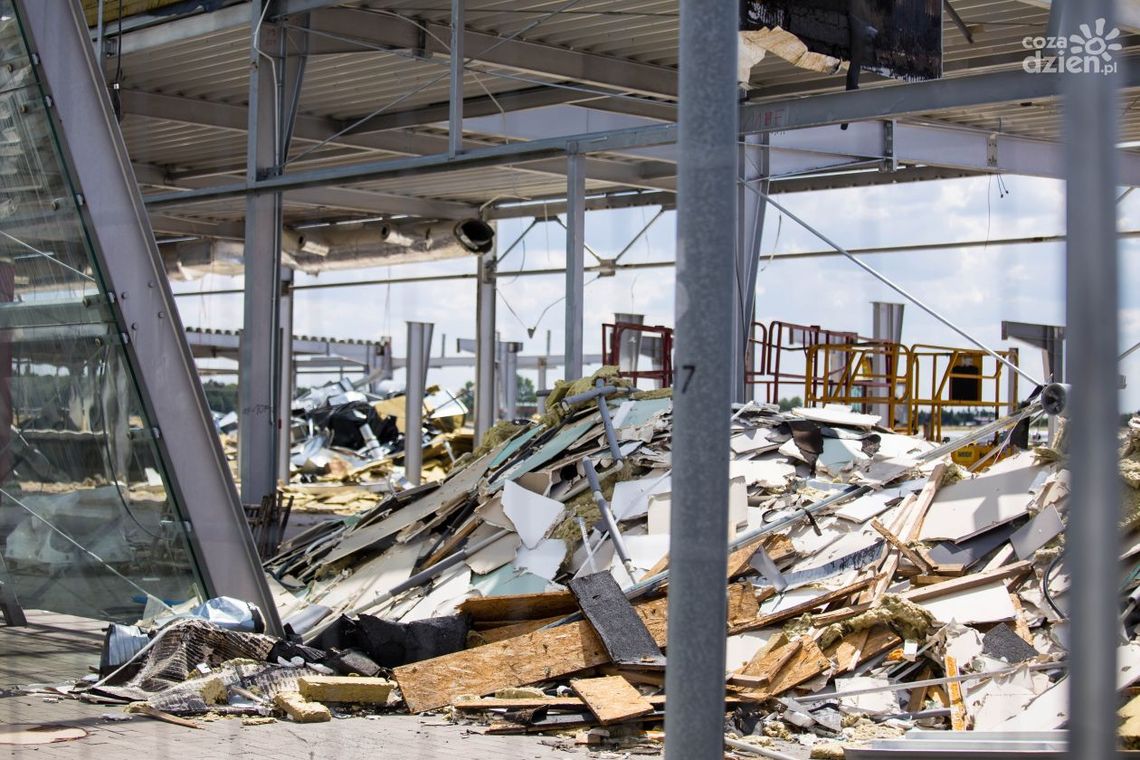 Terminal. Kto inny dokończy rozbiórkę