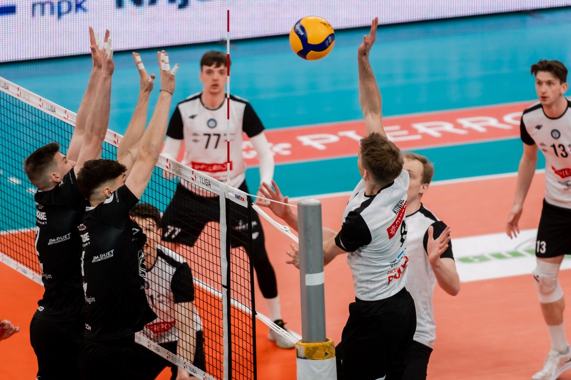 Tie-break na koniec sezonu. Pierrot Czarni Radom w ostatniej kolejce przegrali ze Spartą Grodzisk Mazowiecki Tie-break na koniec sezonu. Pierrot Czarni Radom w ostatniej kolejce przegrali ze Spartą Grodzisk Mazowiecki