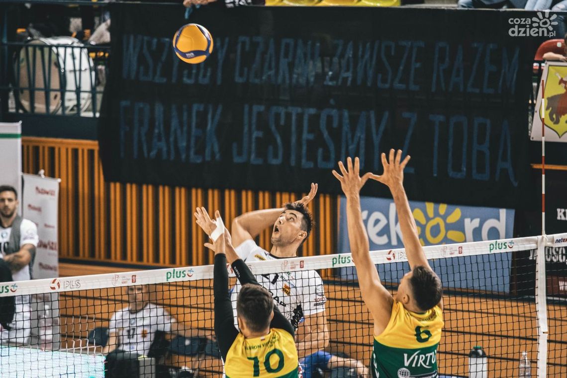 Tie-break na otwarcie turnieju Partnerstwa Regionalnego i prezentacja Cerradu Enei Czarnych Radom