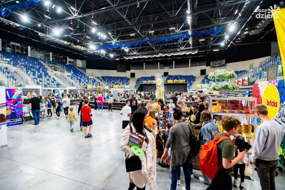 Tłumy na festiwalu klocków Lego