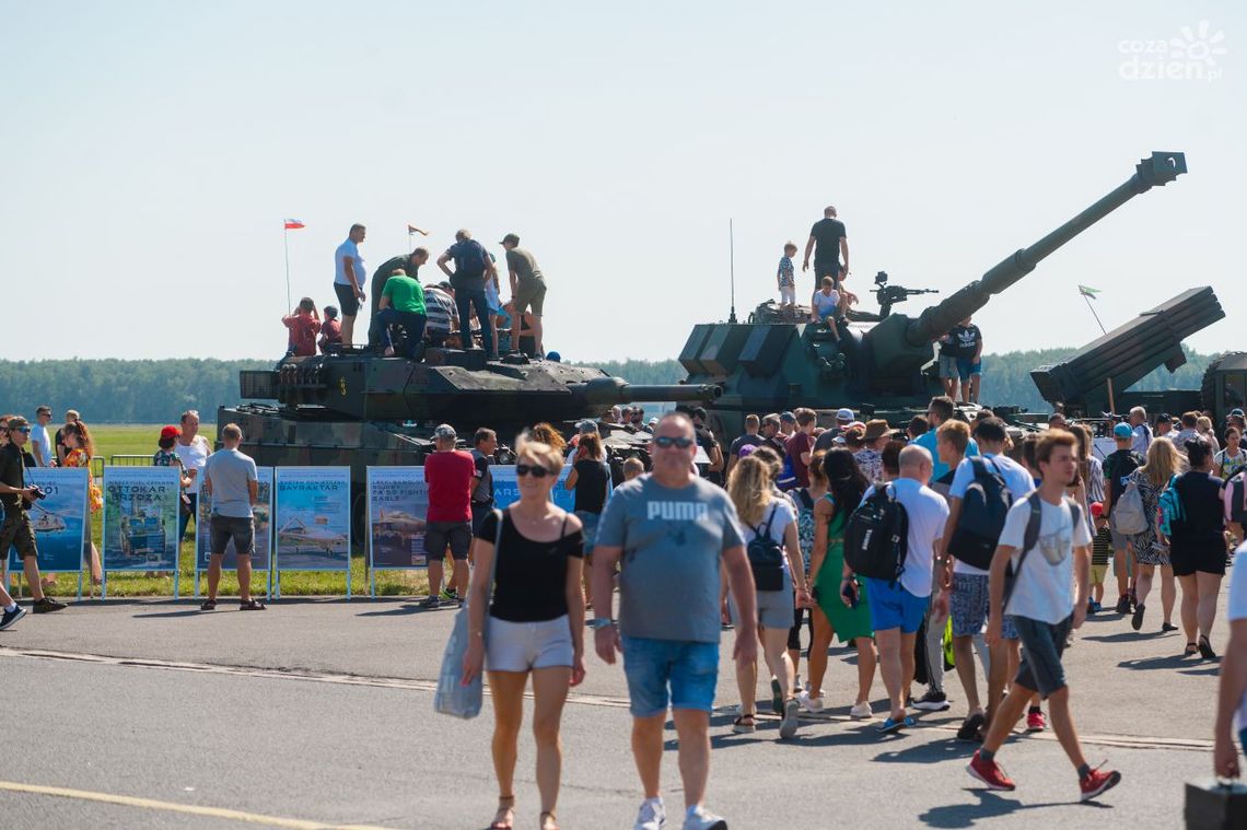 Tłumy radomian na pikniku lotniczym. Było wiele atrakcji! Tłumy radomian na pikniku lotniczym. Było wiele atrakcji!