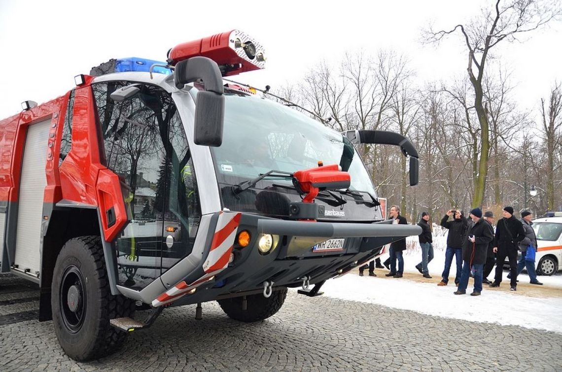 Tłumy radomian przyszły zobaczyć Panterę (ZDJĘCIA) Tłumy radomian przyszły zobaczyć Panterę (ZDJĘCIA)