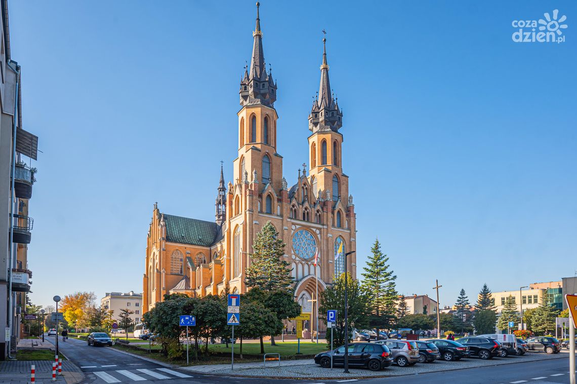 Tłumy wiernych przeszły ulicami Radomia. Uroczystości Bożego Ciała w mieście