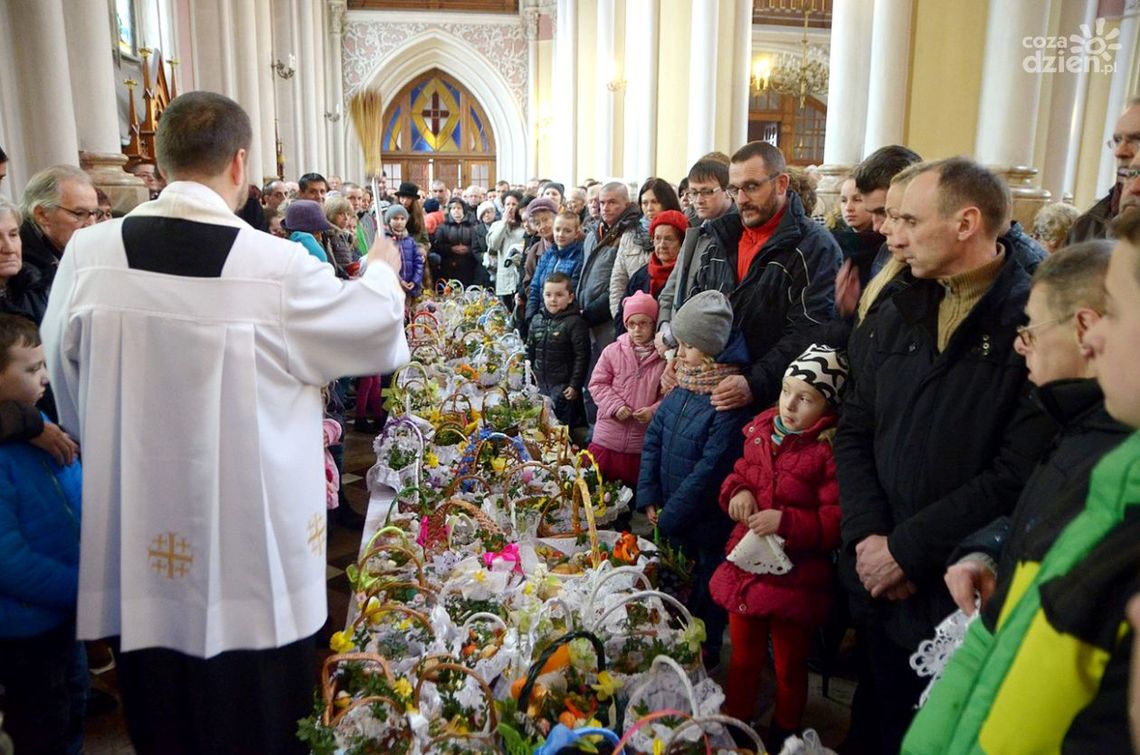 Tłumy wiernych w radomskich kościołach