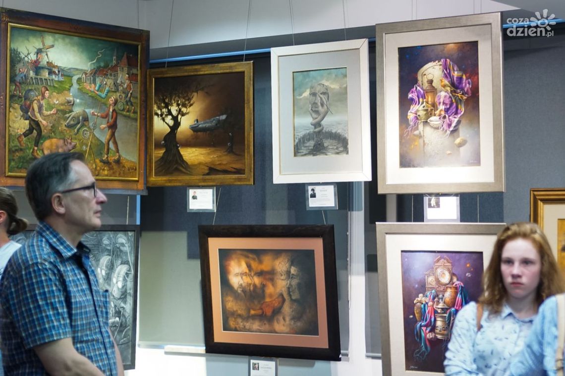 Tłumy zwiedzających w Noc Muzeów