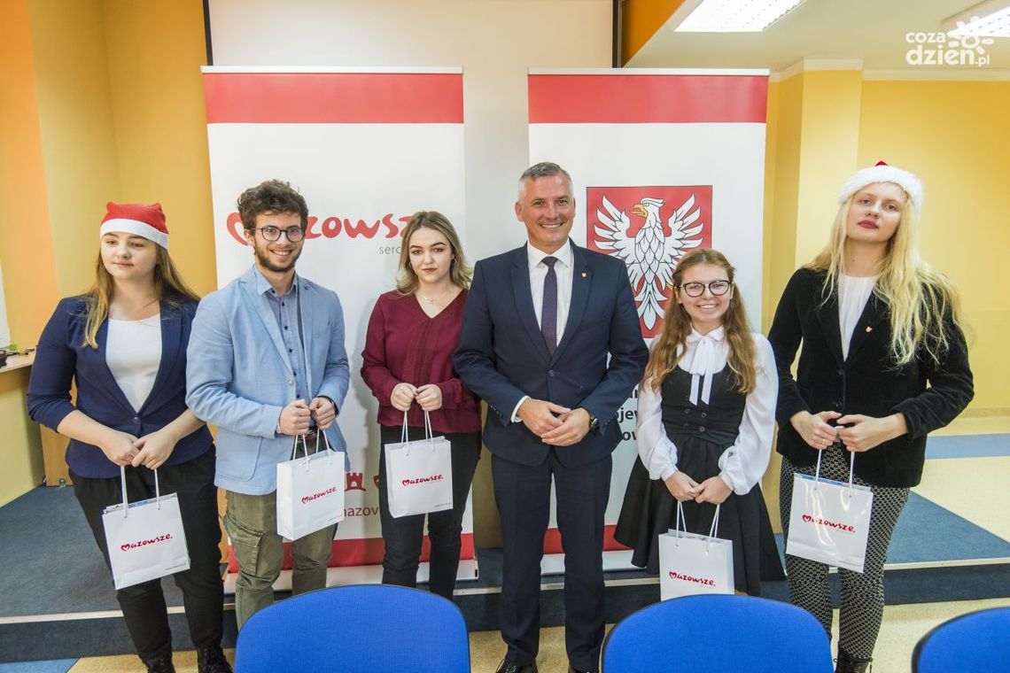 To oni będą reprezentować nas w młodzieżowym sejmiku