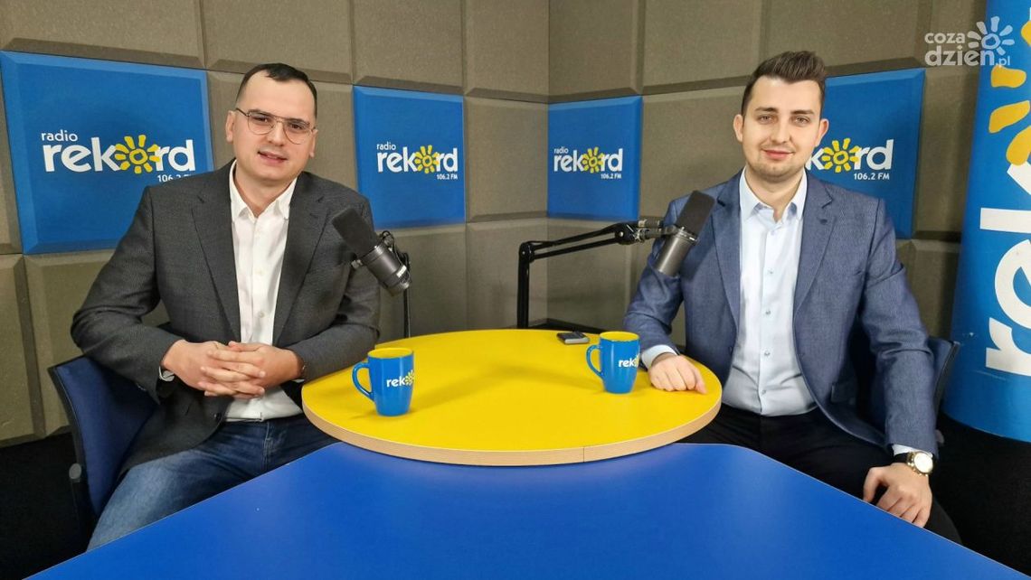 Tokarski: Z winy PiS mamy w Polsce bałagan prawny