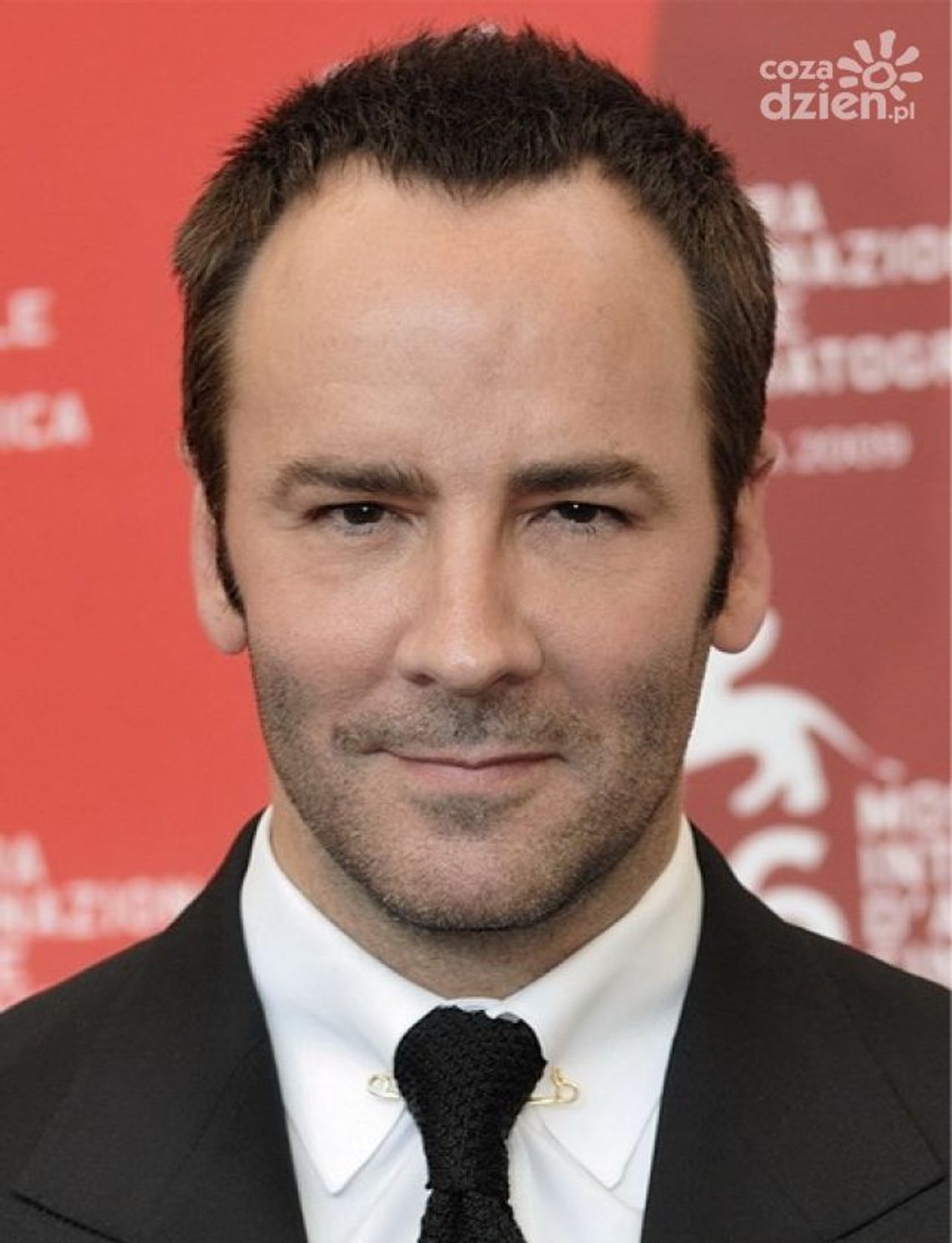 TOM FORD: OWŁOSIENI FACECI SĄ PRZYSTOJNIEJSI?