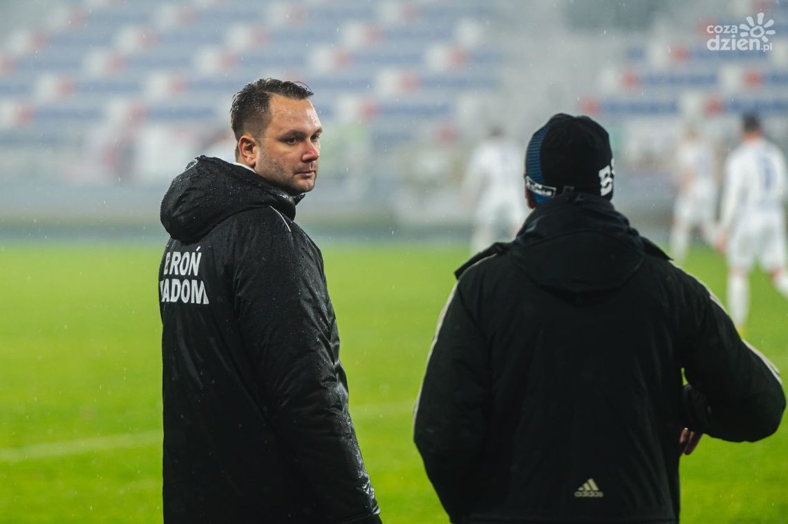 Tomasz Jasik odchodzi z Broni! Trener otrzymał propozycję z klubu PKO Ekstraklasy! Tomasz Jasik odchodzi z Broni! Trener otrzymał propozycję z klubu PKO Ekstraklasy!