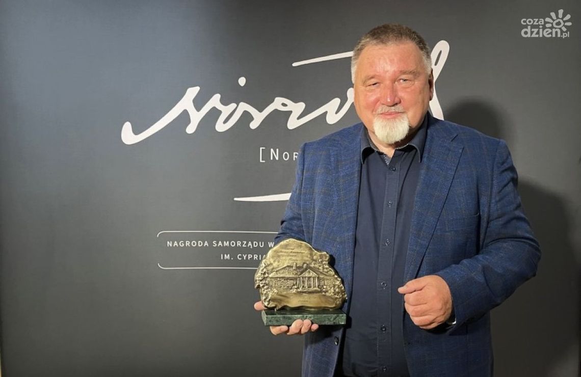 Tomasz Tyczyński z Nagrodą im. Cypriana Kamila Norwida Tomasz Tyczyński z Nagrodą im. Cypriana Kamila Norwida